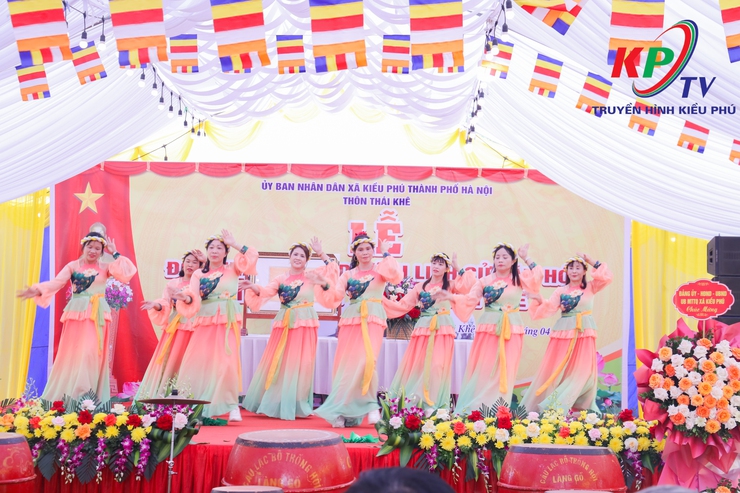 Lễ đón nhận Di tích lịch sử – văn hóa cấp thành phố Chùa Thiền Quang, thôn Thái Khê- Ảnh 11.