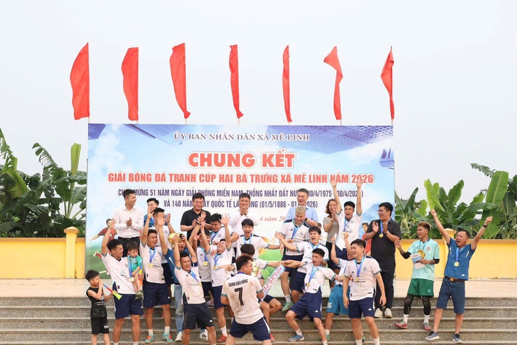 Đội bóng đá Thôn Trung Hậu Đông xuất sắc vô địch Giải bóng đá tranh cúp Hai Bà Trưng xã Mê Linh năm 2026- Ảnh 12.