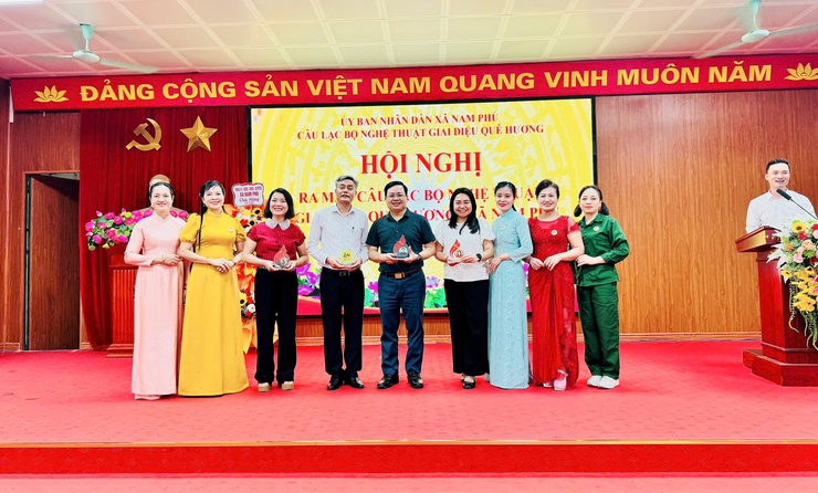 Nam Phù: Kết nối tình yêu nghệ thuật từ CLB “Giai điệu quê hương"- Ảnh 7.