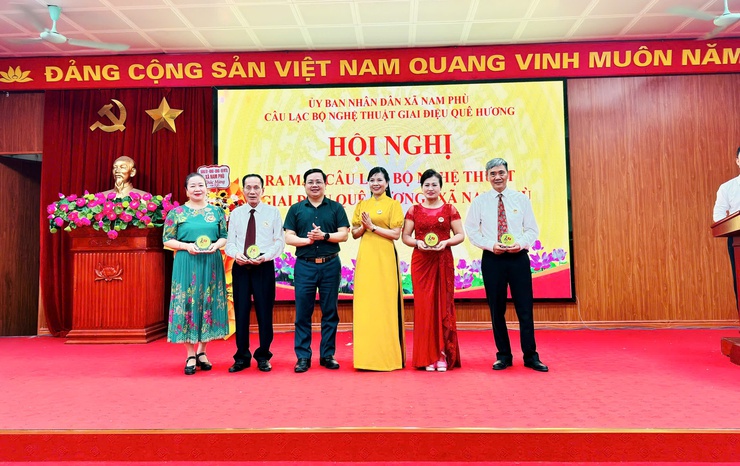 Nam Phù: Kết nối tình yêu nghệ thuật từ CLB “Giai điệu quê hương"- Ảnh 8.