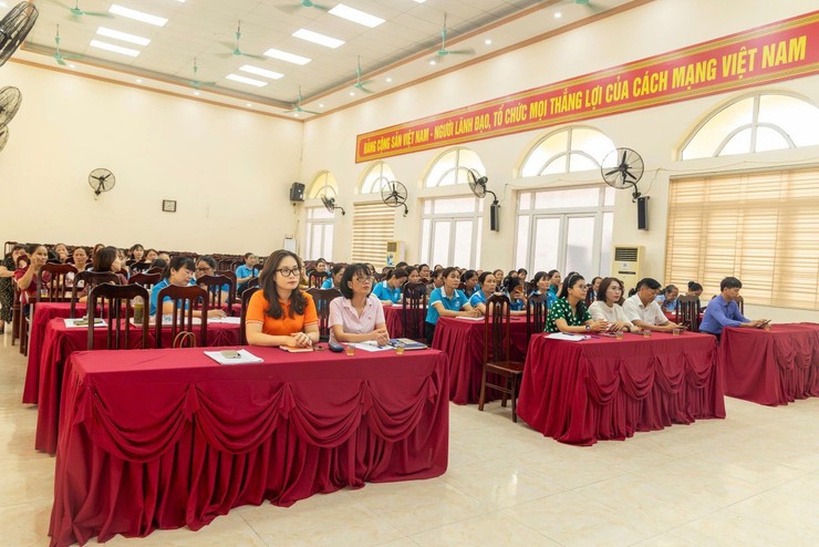 Hội LHPN xã Ứng Thiên tổ chức hội nghị tuyên truyền tín dụng chính sách và pháp luật về bình đẳng giới, phòng chống bạo lực gia đình năm 2026- Ảnh 1.