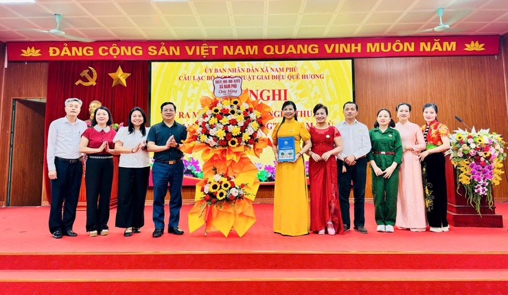 Nam Phù: Kết nối tình yêu nghệ thuật từ CLB “Giai điệu quê hương"- Ảnh 1.