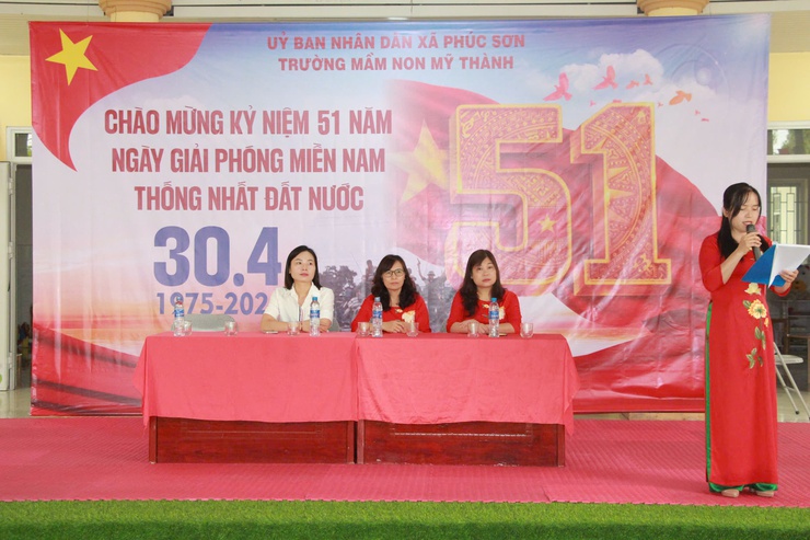 XÃ PHÚC SƠN: SÔI NỔI HOẠT ĐỘNG DIỄU HÀNH, VĂN NGHỆ CHÀO MỪNG 51 NĂM NGÀY GIẢI PHÓNG MIỀN NAM TẠI TRƯỜNG MẦM NON MỸ THÀNH- Ảnh 1.