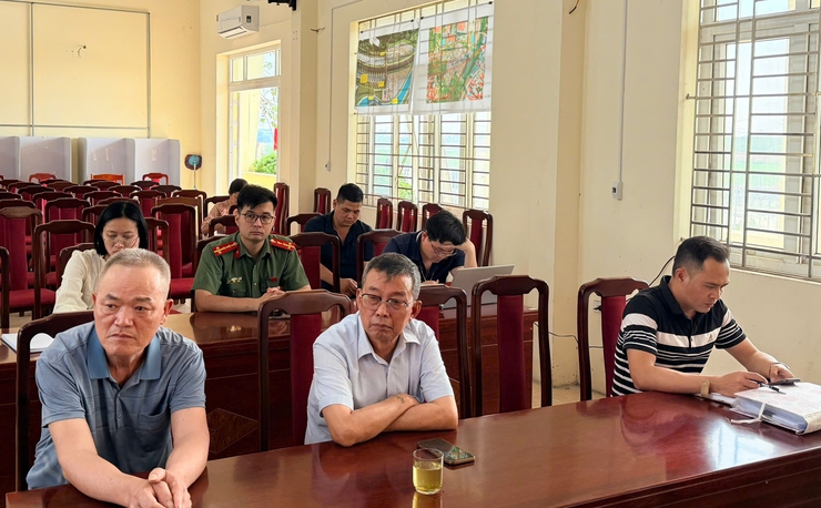 XÃ VĨNH THANH TỔ CHỨC HỘI NGHỊ TUYÊN TRUYỀN, VẬN ĐỘNG CÁC HỘ GIA ĐÌNH, CÁ NHÂN THÔN HẢI BỐI CÓ MỘ NẰM TRONG PHẠM VI THỰC HIỆN DỰ ÁN THÀNH PHỐ THÔNG MINH- Ảnh 9.