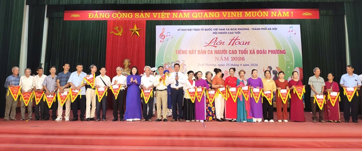 Đoài Phương rộn ràng Liên hoan tiếng hát dân ca người cao tuổi năm 2026- Ảnh 17.