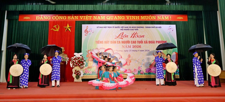 Đoài Phương rộn ràng Liên hoan tiếng hát dân ca người cao tuổi năm 2026- Ảnh 10.