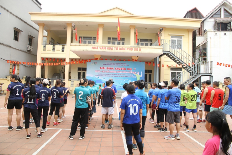 Sôi nổi giải Giải bóng chuyền hơi trung, cao tuổi phường Xuân Phương năm 2026- Ảnh 2.