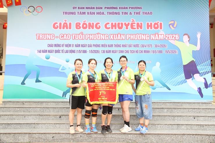 Sôi nổi giải Giải bóng chuyền hơi trung, cao tuổi phường Xuân Phương năm 2026- Ảnh 10.