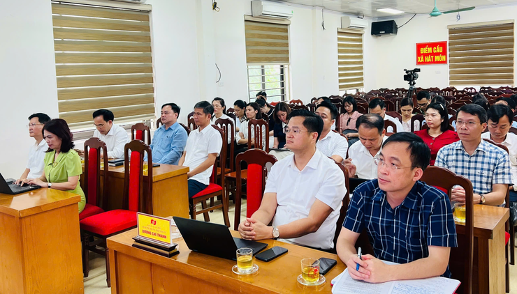 Hội nghị tập huấn về sử dụng các nền tảng số và ứng dụng Al trong thực thi công vụ cho cán bộ, công chúc, viên chức, người lao động trong các cơ quan Đảng.- Ảnh 3.