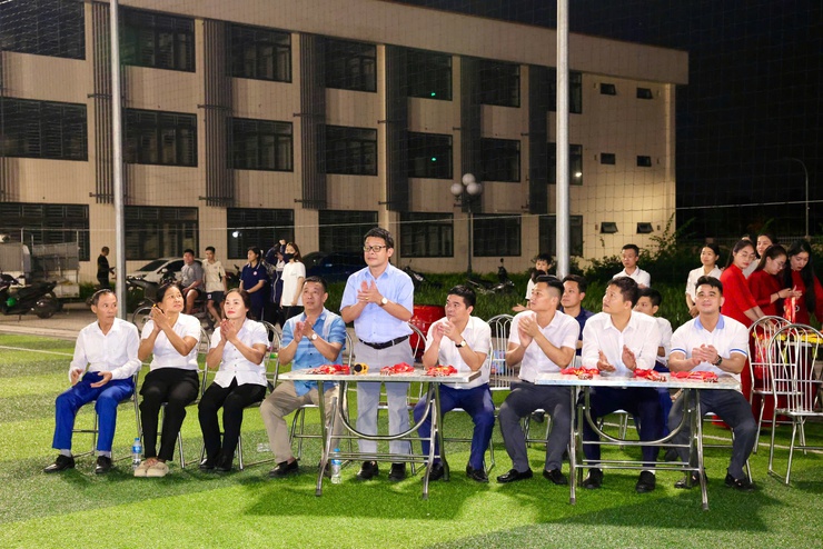 UBND XÃ THƯ LÂM TỔ CHỨC TRẬN CHUNG KẾT VÀ BẾ MẠC GIẢI BÓNG ĐÁ THANH NIÊN XÃ THƯ LÂM LẦN THỨ I NĂM 2026- Ảnh 3.