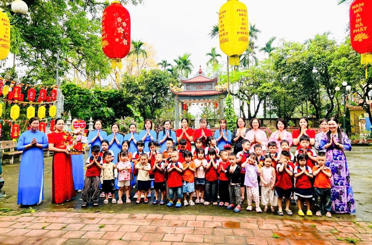 HOẠT ĐỘNG TRẢI NGHIỆM: THAM QUAN DI TÍCH LỊCH SỬ QUÊ HƯƠNG “ĐÌNH LÀNG” THÔN MỤC XÁ; CHÙA SÙNG PHÚC VÀ KHU SINH THÁI 12 CON GIÁP THÔN MỤC XÁ Hòa mình vào cội nguồn – Nâng niu tuổi thơ qua hành trình “Về làng”- Ảnh 2.