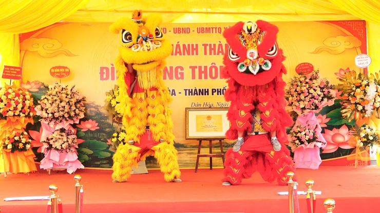 TRANG TRỌNG LỄ KHÁNH THÀNH ĐÌNH LÀNG BA DƯ: KẾT TINH Ý ĐẢNG – LÒNG DÂN, VỮNG BỀN TÍN NGƯỠNG QUÊ HƯƠNG
- Ảnh 8.