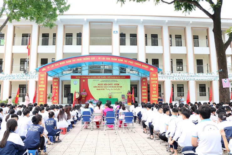 Trường THCS Lam Điền: Ngày hội công nghệ thông tin - STEM- Ảnh 1.