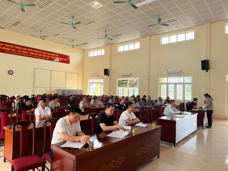 XÃ VĨNH THANH TỔ CHỨC HỘI NGHỊ TUYÊN TRUYỀN, VẬN ĐỘNG CÁC HỘ GIA ĐÌNH, CÁ NHÂN THÔN HẢI BỐI CÓ MỘ NẰM TRONG PHẠM VI THỰC HIỆN DỰ ÁN THÀNH PHỐ THÔNG MINH- Ảnh 3.