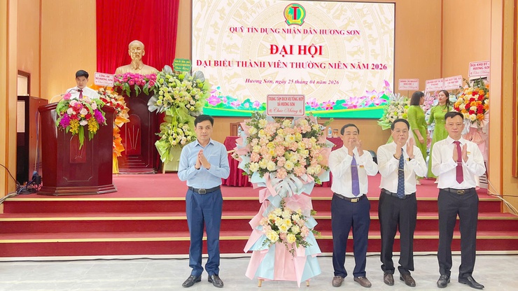 Quỹ tín dụng nhân dân Hương Sơn: Dấu ấn tăng trưởng và khẳng định vị thế phát triển bền vững- Ảnh 5.