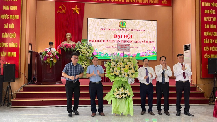 Quỹ tín dụng nhân dân Hương Sơn: Dấu ấn tăng trưởng và khẳng định vị thế phát triển bền vững- Ảnh 2.