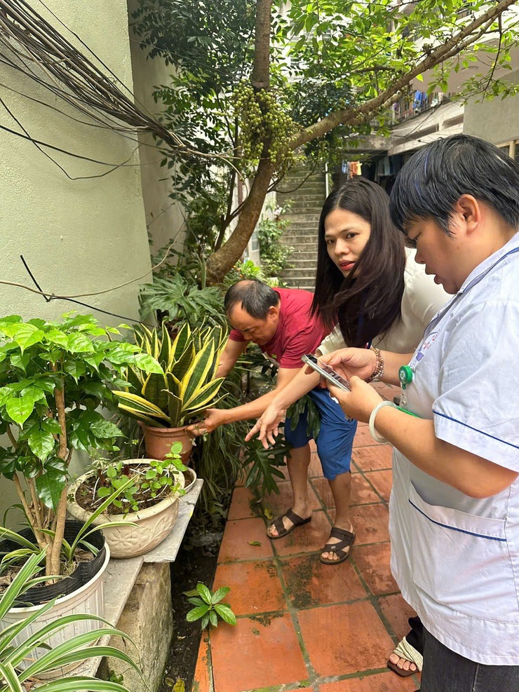 PHƯỜNG BỒ ĐỀ: RA QUÂN TỔNG VỆ SINH MÔI TRƯỜNG – ỨNG DỤNG CHUYỂN ĐỔI SỐ TRONG CÔNG TÁC PHÒNG CHỐNG DỊCH BỆNH- Ảnh 13.
