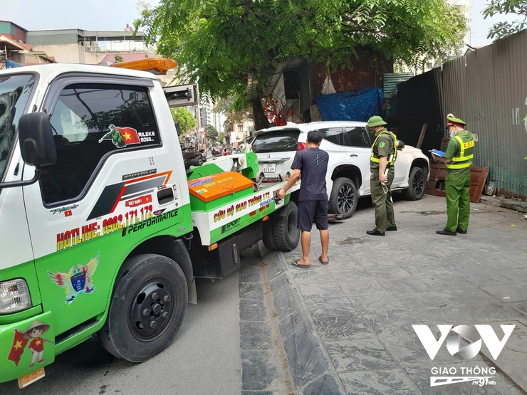 Phương Tương Mai (Hà Nội): Quyết liệt dẹp sạch vỉa hè sau phản ánh của VOV- Ảnh 1.