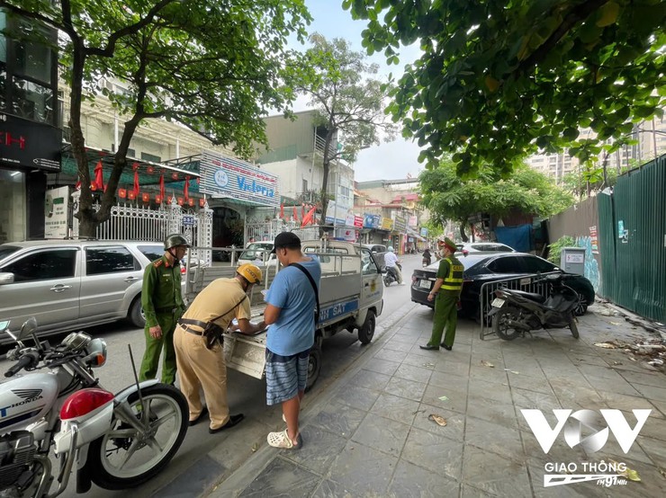 Phương Tương Mai (Hà Nội): Quyết liệt dẹp sạch vỉa hè sau phản ánh của VOV- Ảnh 2.