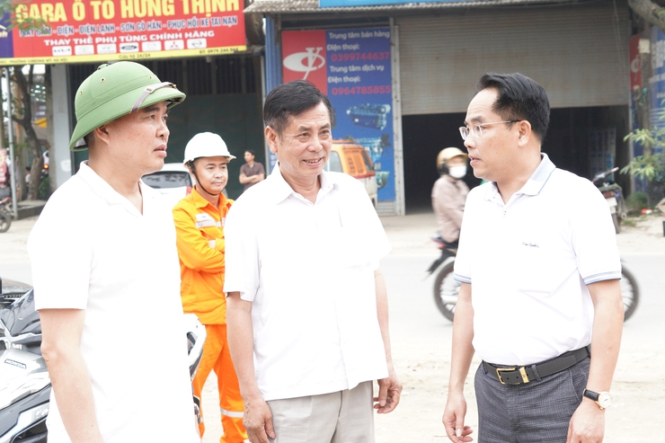 Phường Chương Mỹ hỗ trợ người dân tháo dỡ, giải phóng mặt bằng phục vụ Dự án cải tạo, nâng cấp Quốc lộ 6 đoạn Ba La – Xuân Mai- Ảnh 1.