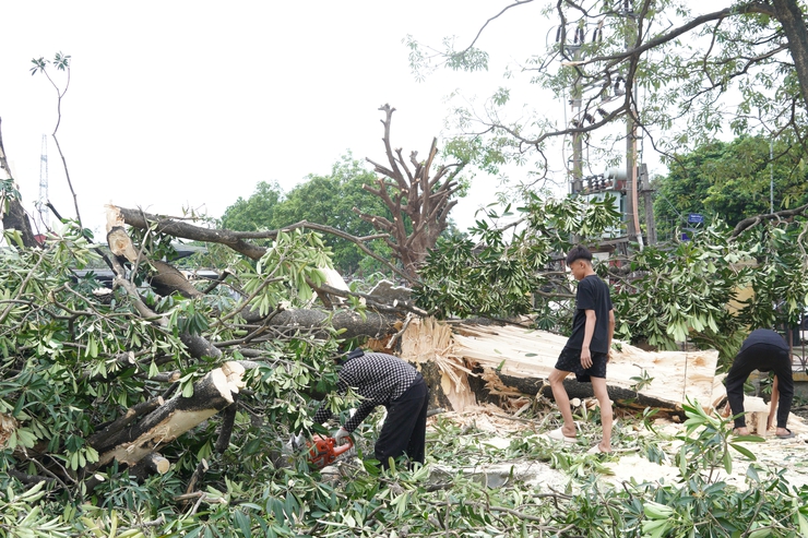 Phường Chương Mỹ hỗ trợ người dân tháo dỡ, giải phóng mặt bằng phục vụ Dự án cải tạo, nâng cấp Quốc lộ 6 đoạn Ba La – Xuân Mai- Ảnh 9.
