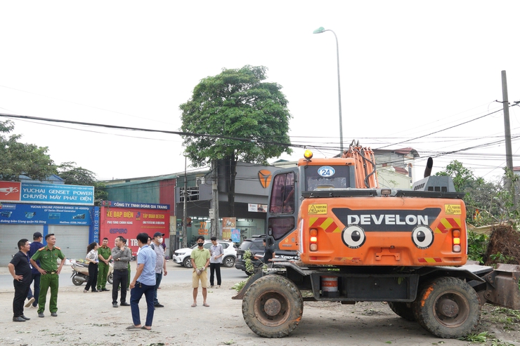 Phường Chương Mỹ hỗ trợ người dân tháo dỡ, giải phóng mặt bằng phục vụ Dự án cải tạo, nâng cấp Quốc lộ 6 đoạn Ba La – Xuân Mai- Ảnh 10.