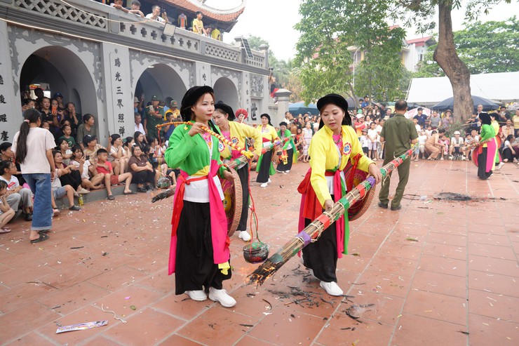 Độc đáo hội thi thổi cơm – nét đẹp văn hóa dân gian Làng Chuông- Ảnh 3.