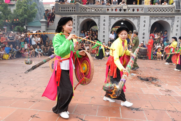 Độc đáo hội thi thổi cơm – nét đẹp văn hóa dân gian Làng Chuông- Ảnh 5.