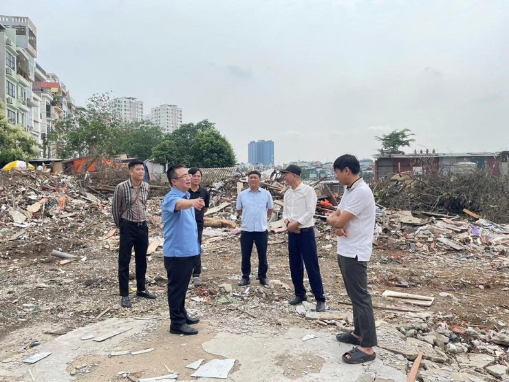 Phường Khương Đình đẩy nhanh tiến độ dự án đường vành đai 2,5, duy trì thi công xuyên xuyên lễ- Ảnh 1.