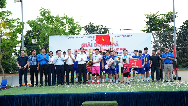 Bế mạc Giải bóng đá Nam thanh niên xã Dương Hòa năm 2026- Ảnh 19.