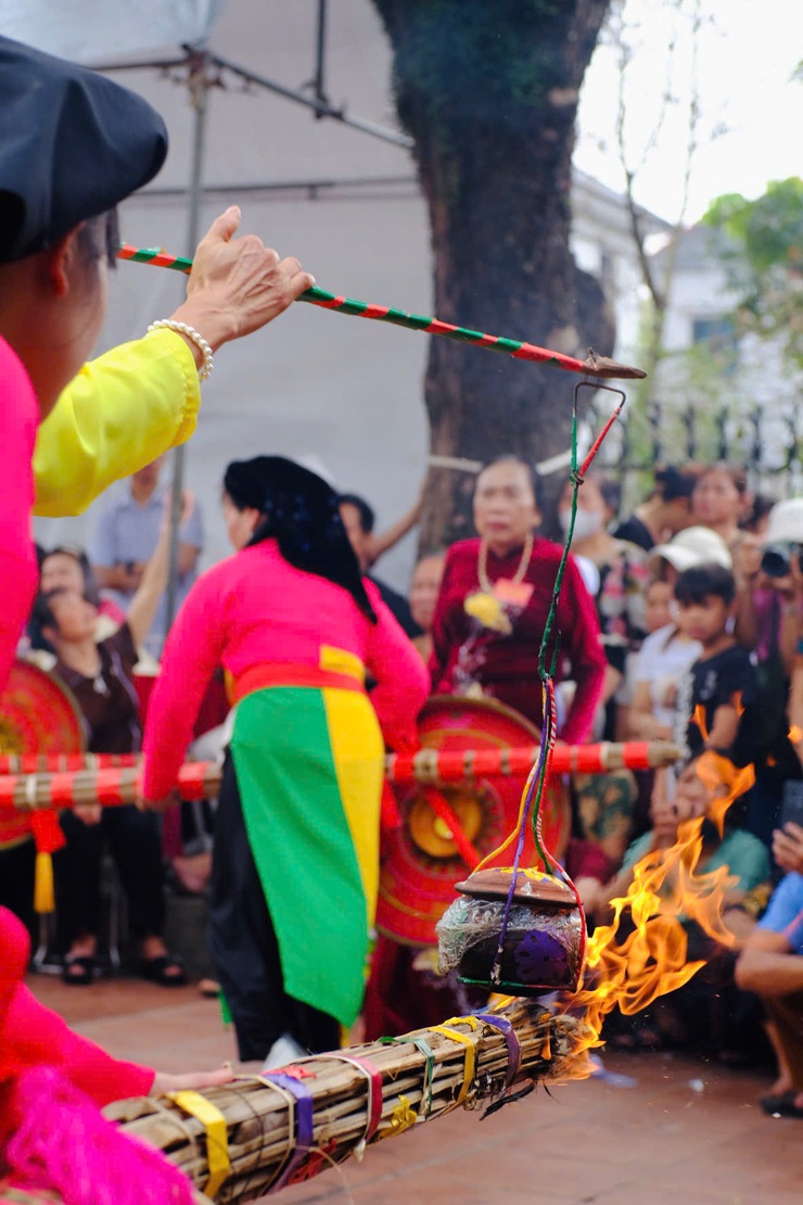 Độc đáo hội thi thổi cơm – nét đẹp văn hóa dân gian Làng Chuông- Ảnh 11.