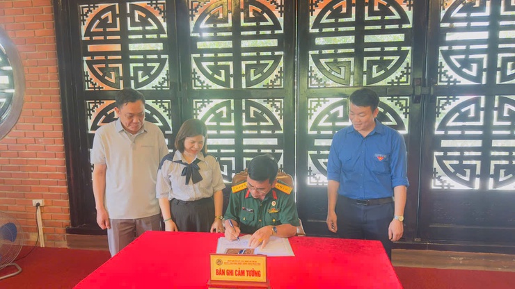 Hội Cựu chiến binh xã Phúc Lộc tổ chức hành trình về nguồn tại Khu di tích ATK Định Hóa, tỉnh Thái Nguyên- Ảnh 9.