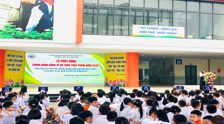 Trường Tiểu học Linh Đàm tổ chức Lễ phát động “Tháng hành động vì An toàn thực phẩm năm 2026”- Ảnh 1.
