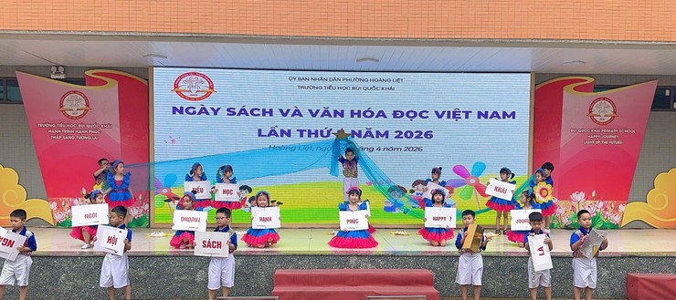 Trường Tiểu học Bùi Quốc Khái tổ chức “Ngày hội đọc sách” với chủ đề “Văn hóa đọc trong kỷ nguyên số”- Ảnh 2.