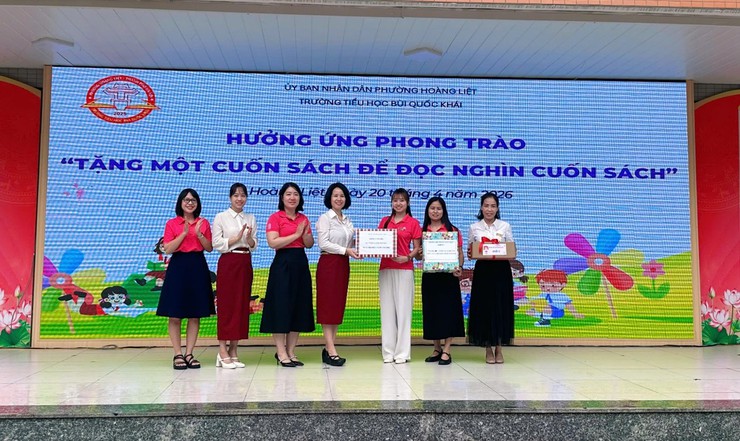 Trường Tiểu học Bùi Quốc Khái tổ chức “Ngày hội đọc sách” với chủ đề “Văn hóa đọc trong kỷ nguyên số”- Ảnh 4.
