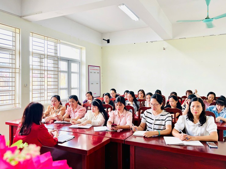 TẬP HUẤN KIẾN THỨC AN TOÀN THỰC PHẨM – NÂNG CAO CHẤT LƯỢNG CHĂM SÓC TRẺ- Ảnh 1.