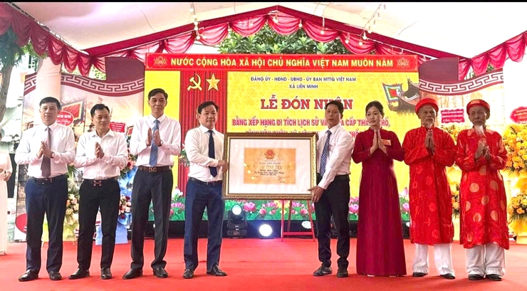 Lễ đón Bằng di tích Lịch sử - văn hóa cấp Thành phố đình Yên Châu- Ảnh 4.