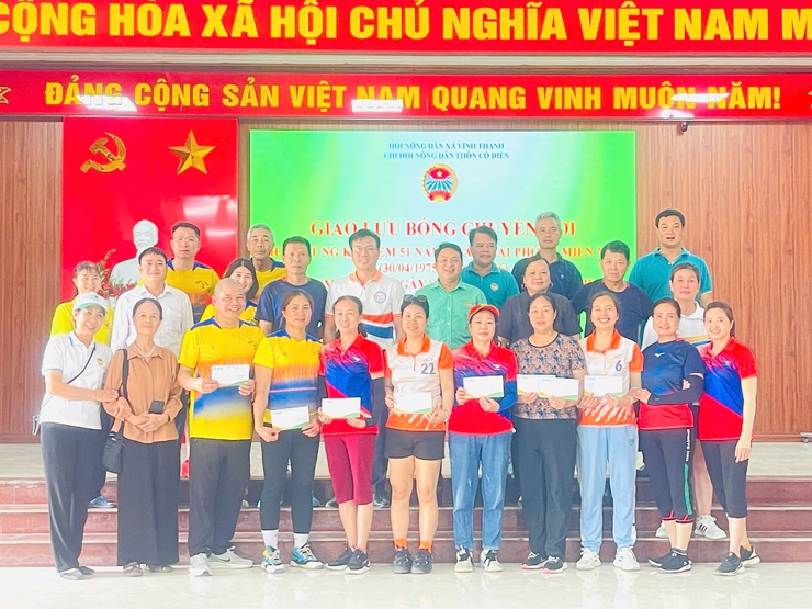 SÔI NỔI GIAO LƯU BÓNG CHUYỀN HƠI CHÀO MỪNG CÁC NGÀY LỄ LỚN- Ảnh 9.