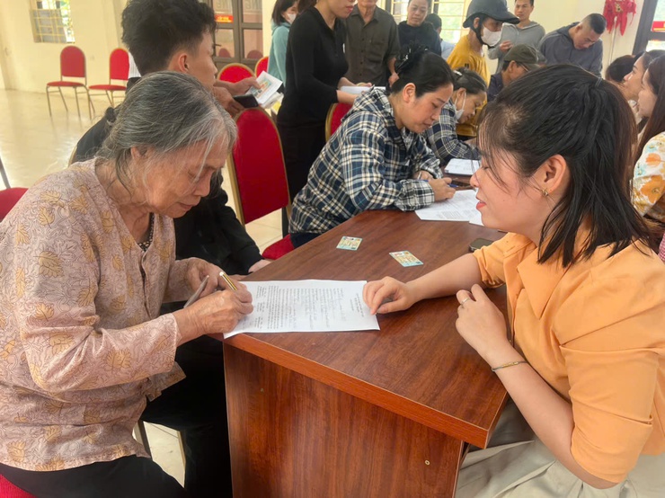 Chi nhánh số 11: Linh hoạt đưa dịch vụ công xuống tận thôn xóm, đáp ứng kịp thời nhu cầu người dân- Ảnh 1.