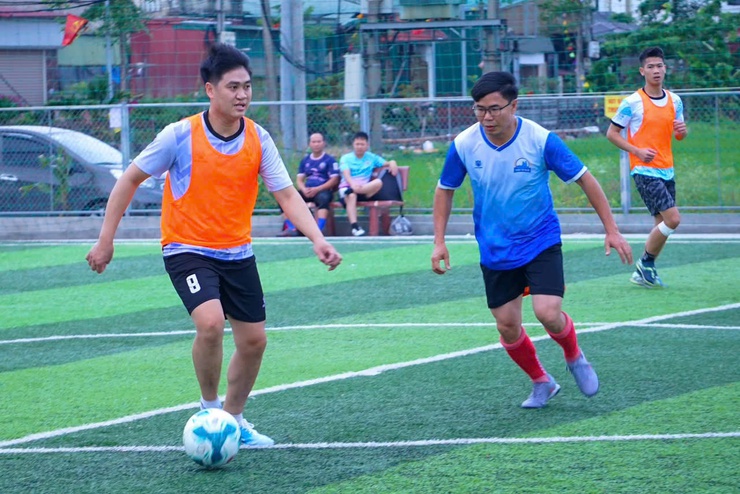 Giao hữu bóng đá chào mừng các ngày lễ lớn- Ảnh 3.