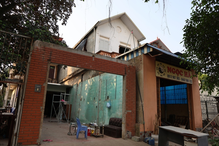 Phú Nghĩa: Tiếp tục có nhiều hộ gia đình thôn xóm Đông, phố Gốt tự nguyện bàn giao mặt bằng cho Dự án cải tạo, nâng cấp Quốc lộ 6- Ảnh 1.