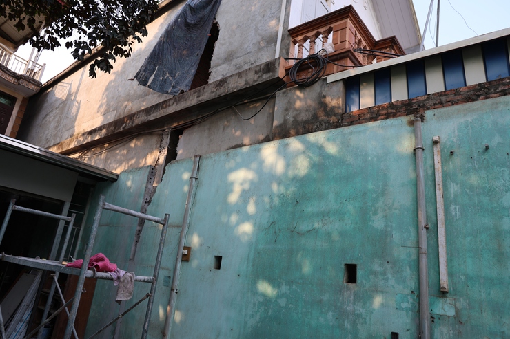 Phú Nghĩa: Tiếp tục có nhiều hộ gia đình thôn xóm Đông, phố Gốt tự nguyện bàn giao mặt bằng cho Dự án cải tạo, nâng cấp Quốc lộ 6- Ảnh 2.