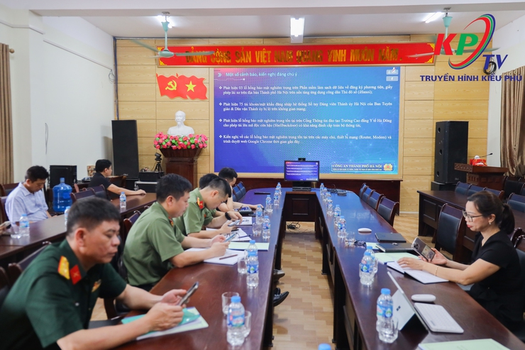Hà Nội tập huấn toàn diện về bảo vệ bí mật nhà nước, tăng cường an ninh thông tin trong tình hình mới- Ảnh 3.