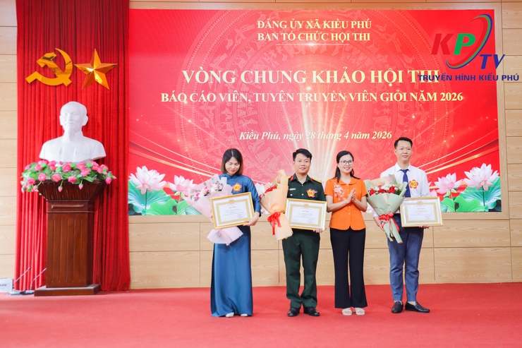 Chung khảo cuộc thi Báo cáo viên, Tuyên truyền viên giỏi năm 2026 tuyên truyền Nghị quyết Đại hội XIV của Đảng và Nghị quyết đại hội đảng bộ các cấp nhiệm kỳ 2025-2030- Ảnh 10.