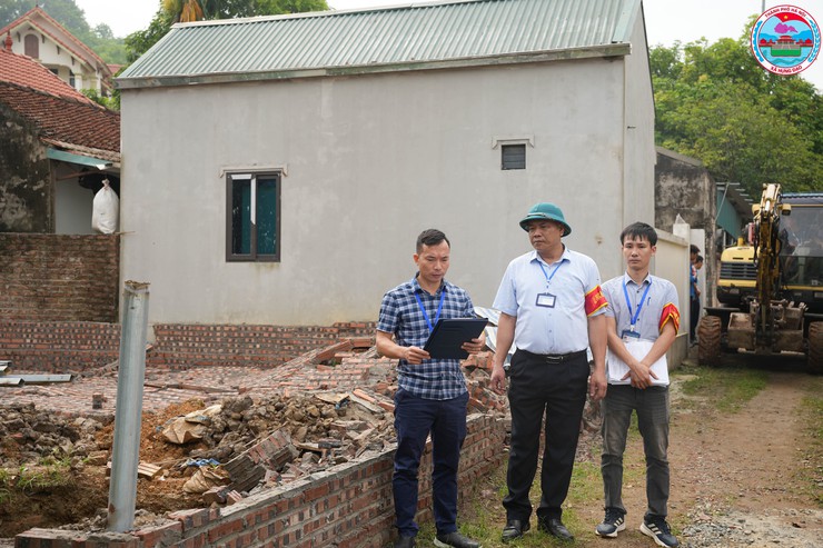 XÃ HƯNG ĐẠO TỔ CHỨC CƯỠNG CHẾ PHÁ DỠ CÁC CÔNG TRÌNH VI PHẠM ĐẤT ĐAI, TRẬT TỰ XÂY DỰNG THÁNG 04 NĂM 2026- Ảnh 1.