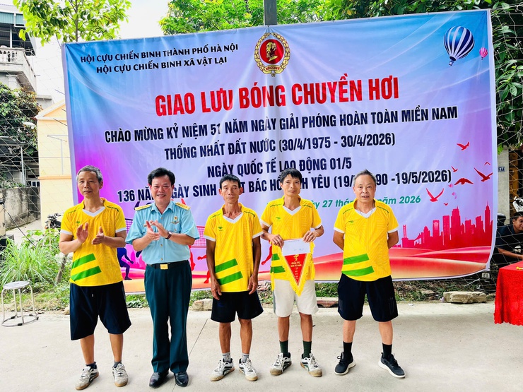 Hội Cựu chiến binh xã Vật Lại tổ chức Giải bóng chuyền hơi chào mừng kỷ niệm 30/4 - 1/5 và Ngày sinh Chủ tịch Hồ Chí Minh- Ảnh 4.
