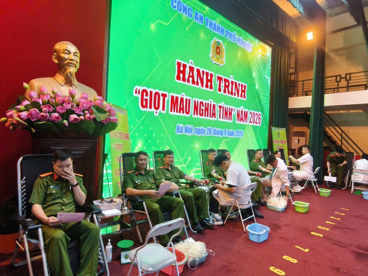 CỤM THI ĐUA SỐ 20 VÀ 21 – CÔNG AN THÀNH PHỐ HÀ NỘI TỔ CHỨC HÀNH TRÌNH "GIỌT MÁU NGHĨA TÌNH" NĂM 2026- Ảnh 1.