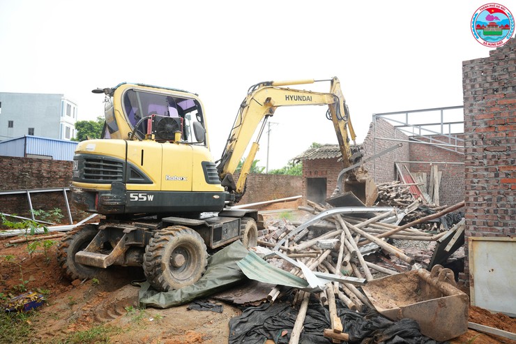 XÃ HƯNG ĐẠO TỔ CHỨC CƯỠNG CHẾ PHÁ DỠ CÁC CÔNG TRÌNH VI PHẠM ĐẤT ĐAI, TRẬT TỰ XÂY DỰNG THÁNG 04 NĂM 2026- Ảnh 4.