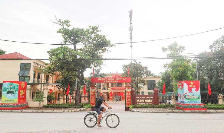 Rực rỡ cờ hoa, băng rôn, khẩu hiệu – Đại Xuyên hướng về kỷ niệm Ngày giải phóng miền Nam 30/4 và  ngày  Quốc tế lao động 1/5- Ảnh 1.