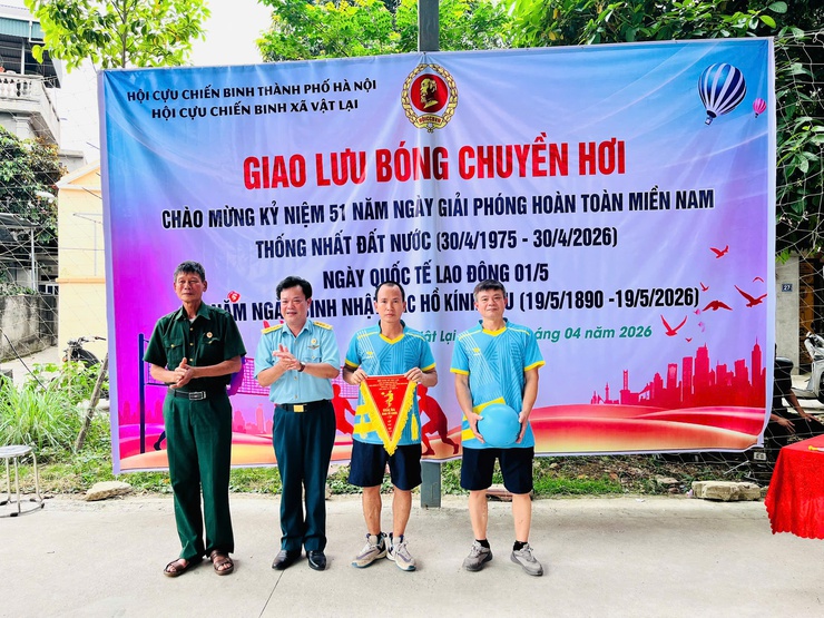Hội Cựu chiến binh xã Vật Lại tổ chức Giải bóng chuyền hơi chào mừng kỷ niệm 30/4 - 1/5 và Ngày sinh Chủ tịch Hồ Chí Minh- Ảnh 5.